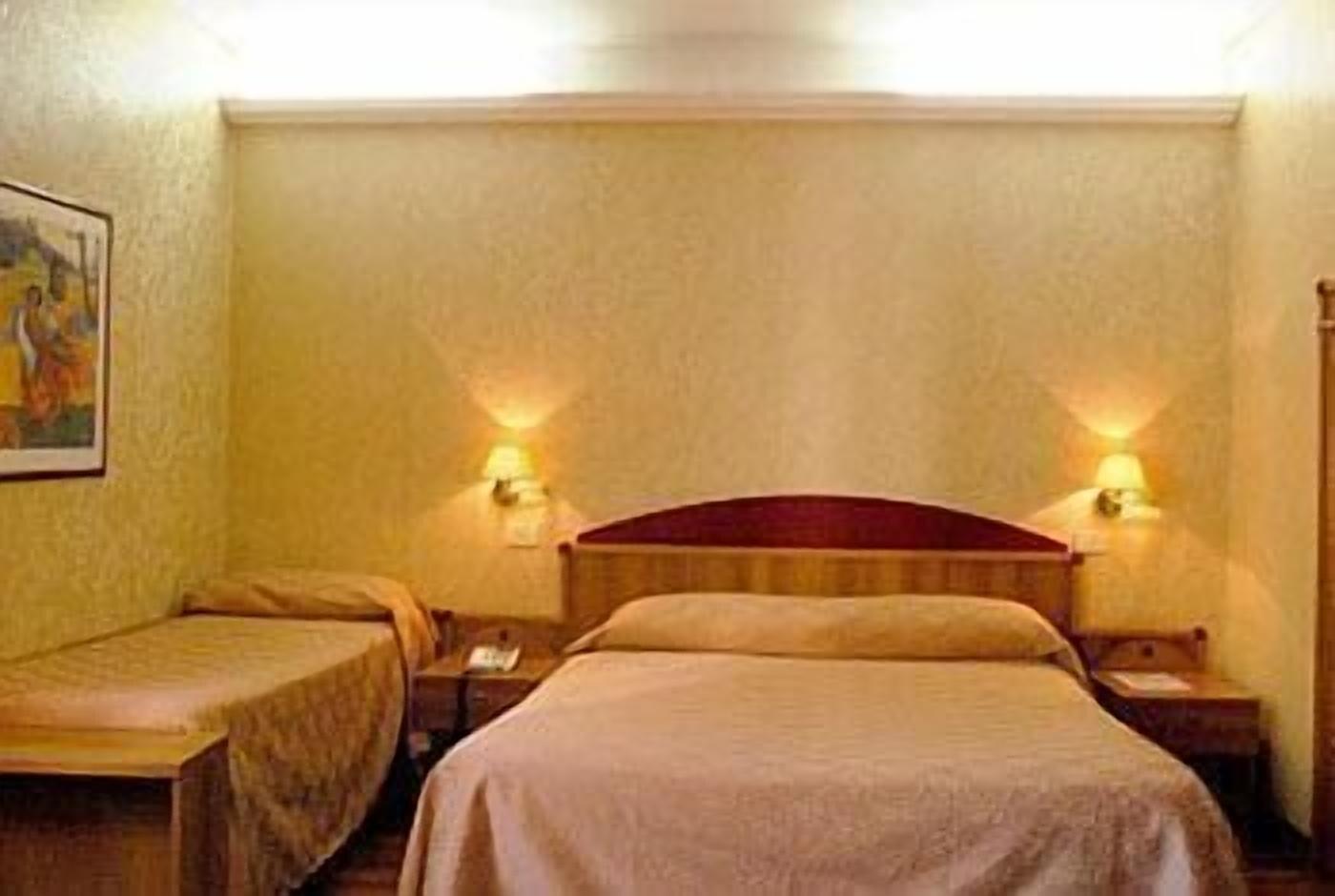 Phi Hotel Ambra Pescara Pokoj fotografie