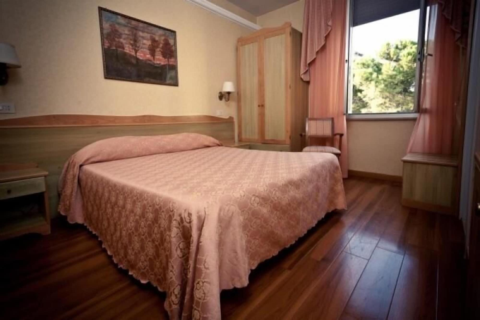 Phi Hotel Ambra Pescara Pokoj fotografie