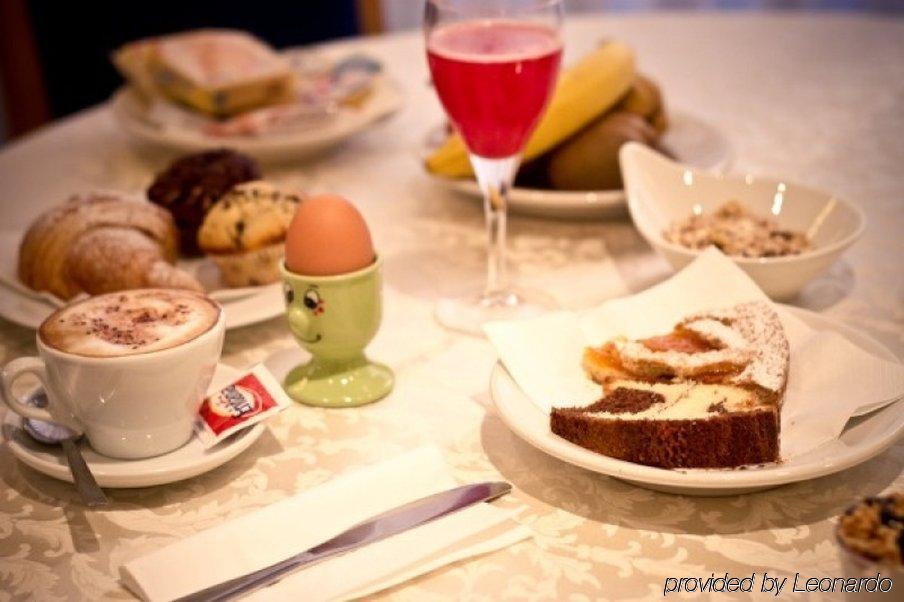 Phi Hotel Ambra Pescara Restaurace fotografie